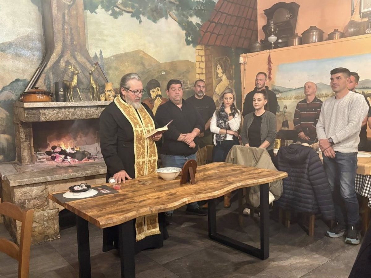 Η Γουρουνοπαρέα Γκα έκοψε την πίτα της και το γλέντησαν στην ταβέρνα “Βελανιδιά”  (video-εικόνες)