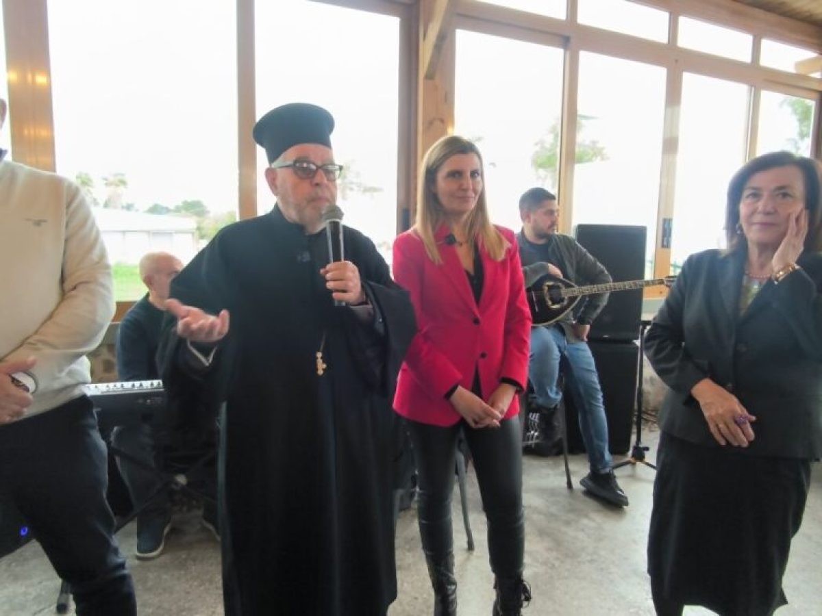 Η κοπή της πρωτοχρονιάτικης πίτας του Ιατρικού Συλλόγου Κω στο εστιατόριο Πέτρα