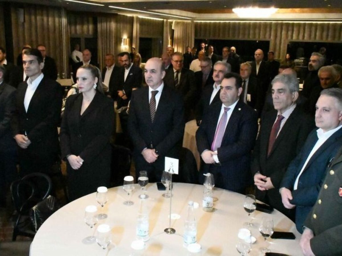 Η ΠΕΔ-ΚΜ τίμησε το ΕΕΘ για την προσφορά του στη στήριξη της επιχειρηματικότητας