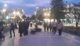 i-Αpokries-eferan-chamogela-ke