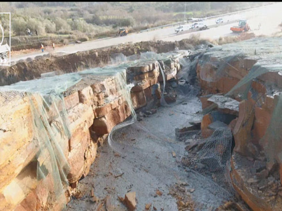 Ιόνια Οδός: Κλειστός επ’ αόριστον ο δρόμος στη Συκούλα – Εικόνες μέσα από το ρήγμα