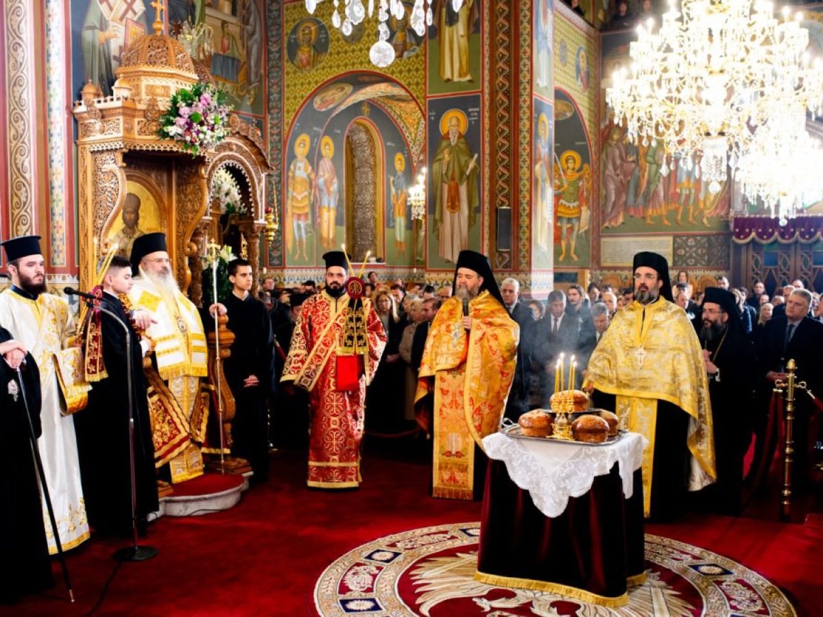 Υπαπαντή: Πλήθος κόσμου στον πολυαρχιερατικό Εσπερινό για την πολιούχο της Καλαμάτας