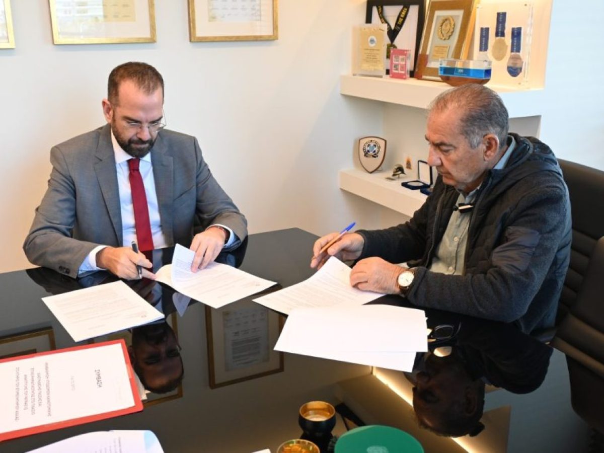 Υπογράφτηκε η σύμβαση για την ανακαίνιση και τον εκσυγχρονισμό των εσωτερικών χώρων του Επιμελητηρίου Αχαΐας