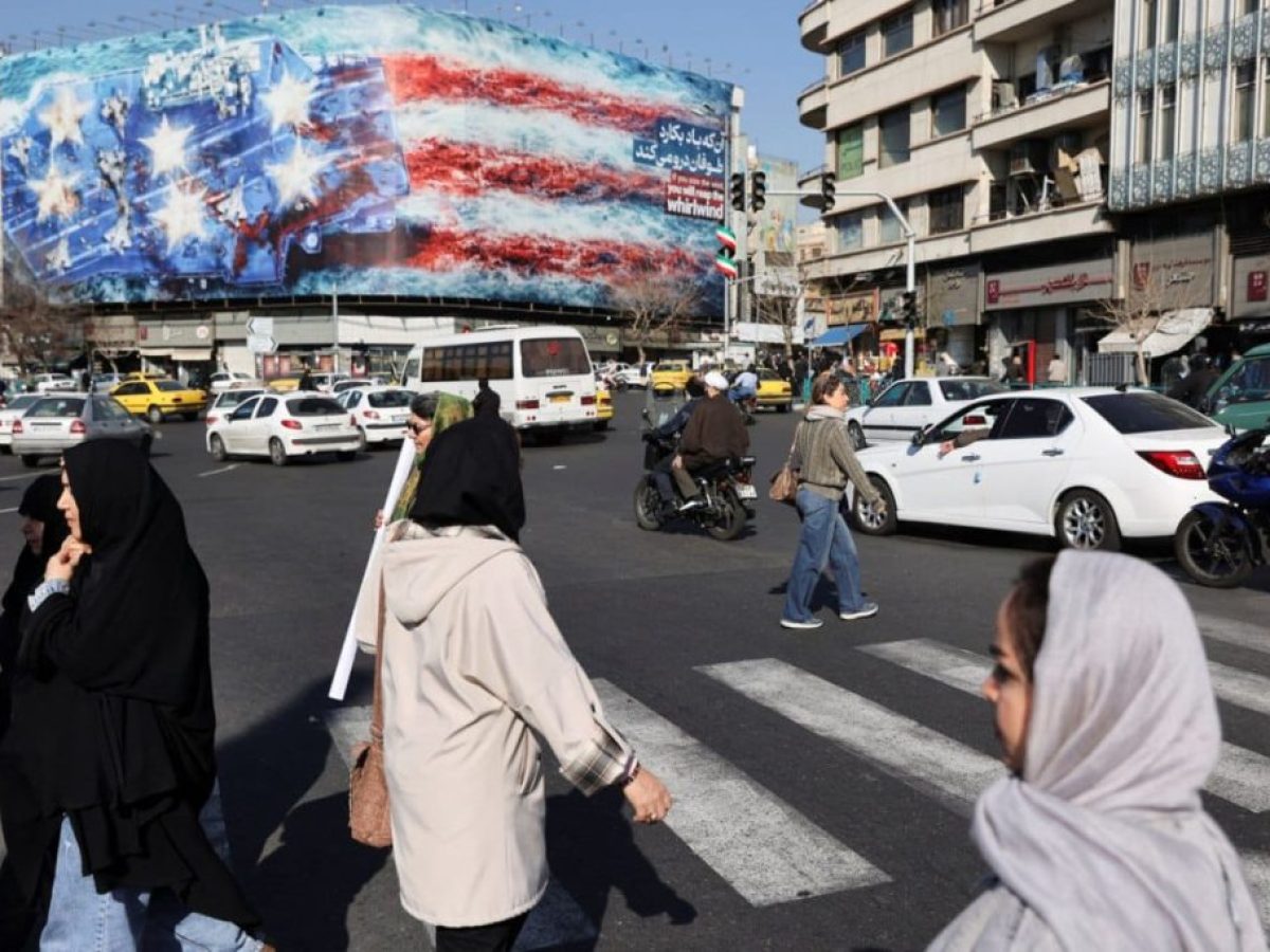 Ιράν: Οι ΗΠΑ περικυκλώνουν την περιοχή, το Ισραήλ ετοιμάζεται για πόλεμο – Μικρό καλάθι από τις διαπραγματεύσεις