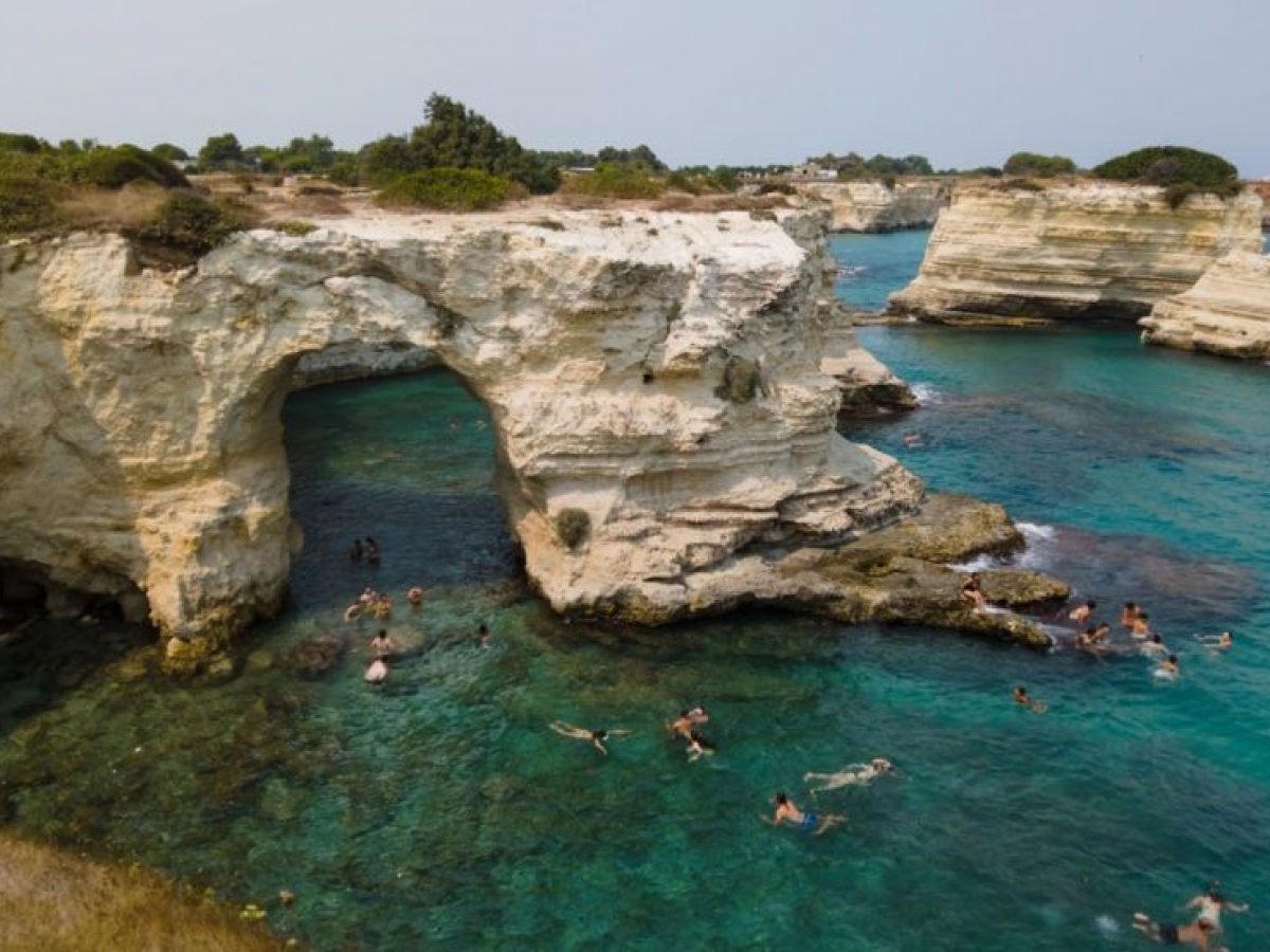 Ιταλία: Κατέρρευσε από την κακοκαιρία η διάσημη «Αψίδα των Εραστών» ανήμερα του Αγίου Βαλεντίνου