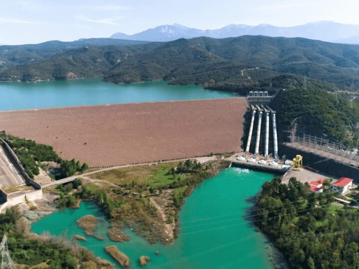 Κακοκαιρία: Προγραμματισμένη απελευθέρωση υδάτων από τα φράγματα του Αχελώου