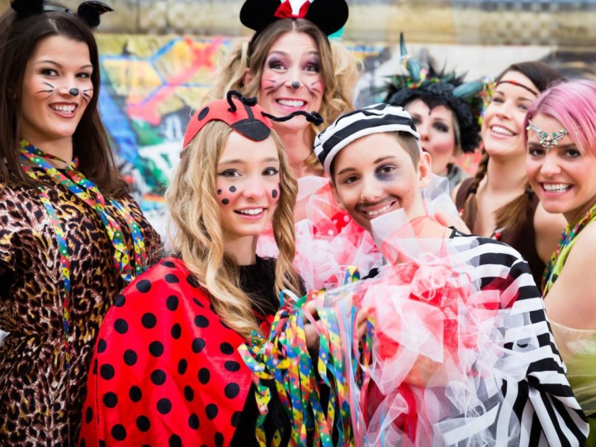 Καρναβάλι Θεσσαλονίκης | Παρέλαση + Συναυλία Τόνι Σφήνος