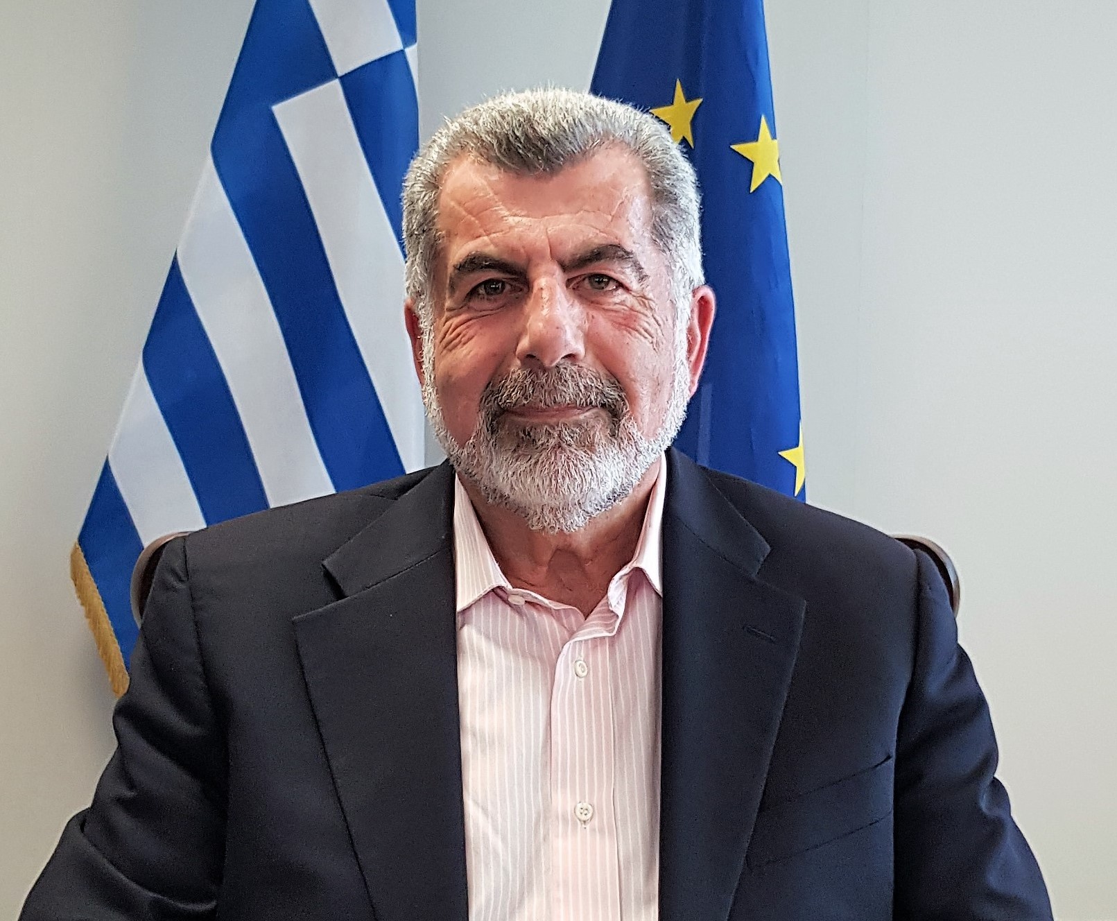 kassaras-giorgos-i-nisiotes-atipi