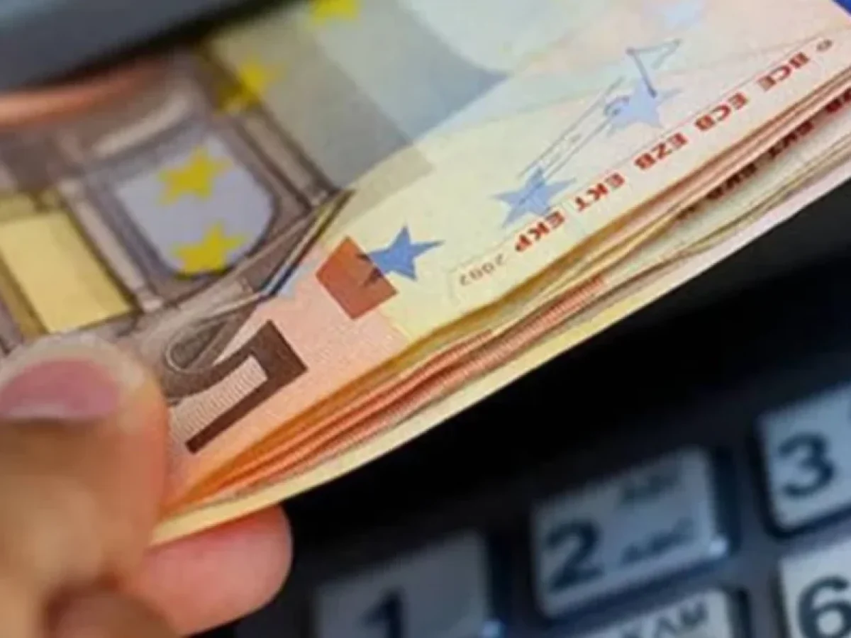 Κατασχέσεις: Τι προστατεύεται και πώς να σωθούν μισθοί, συντάξεις και καταθέσεις