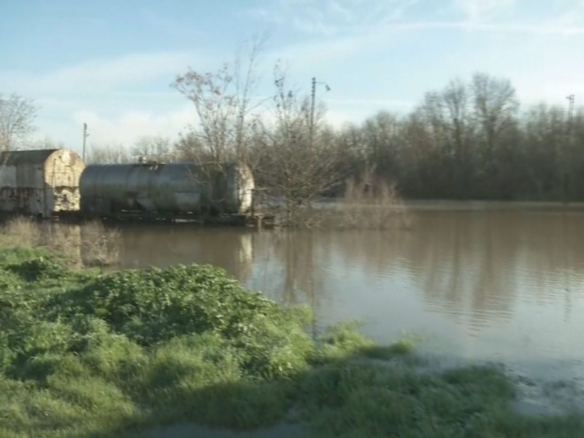 Καταστροφή και αγωνία στον Έβρο λόγω υπερχείλισης του ποταμού – Βυθισμένες εκτάσεις σε Βόιο και νότια Ηλεία, ανησυχία για την αγροτική παραγωγή
