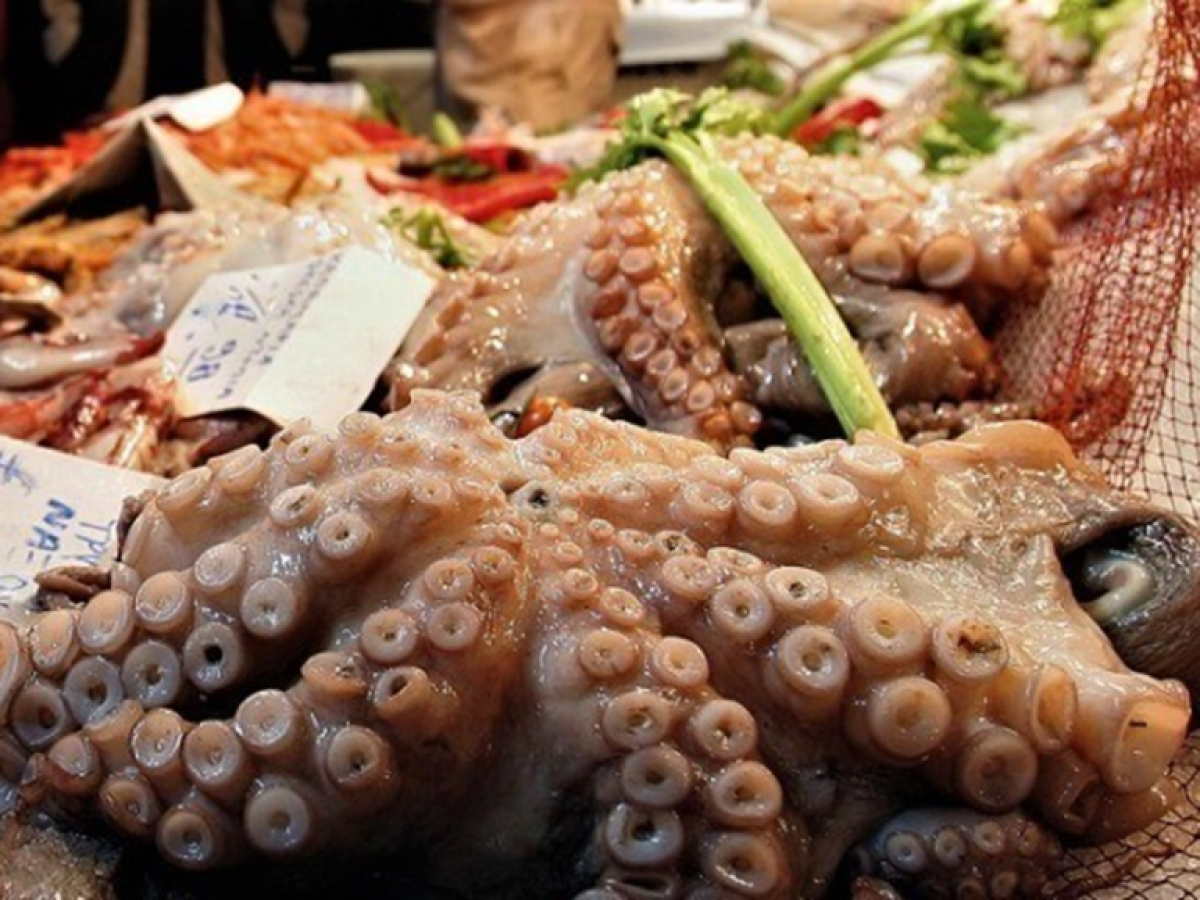 Καθαρά Δευτέρα: Ο «χάρτης» των τιμών για το σαρακοστιανό τραπέζι – Τι να προσέξετε