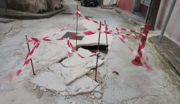 kathizisi-tou-dromou-sti-simvoli