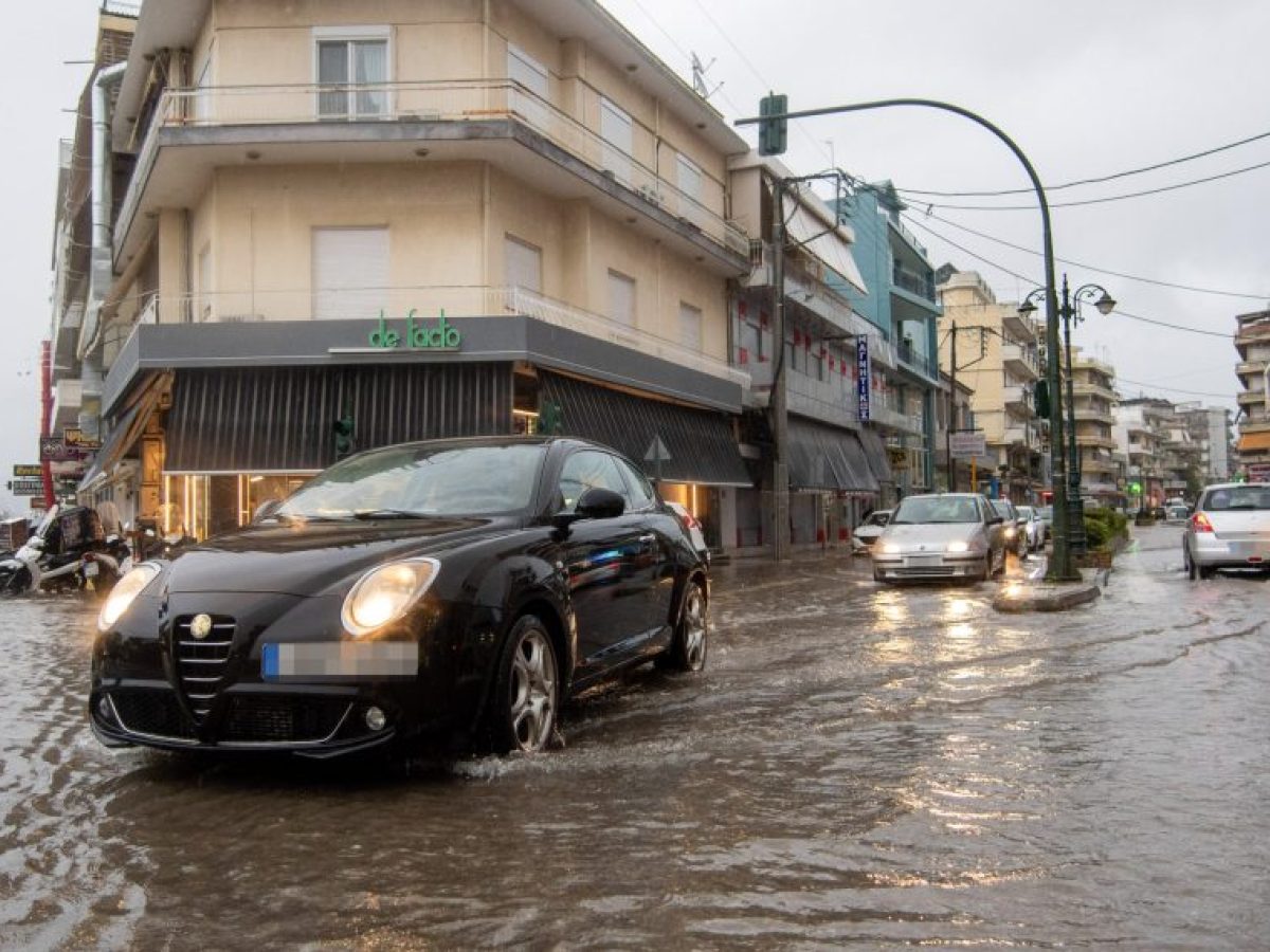 Καιρός: Νέο έκτακτο από την ΕΜΥ – Τι ώρα σταματούν οι ισχυρές βροχές και καταιγίδες