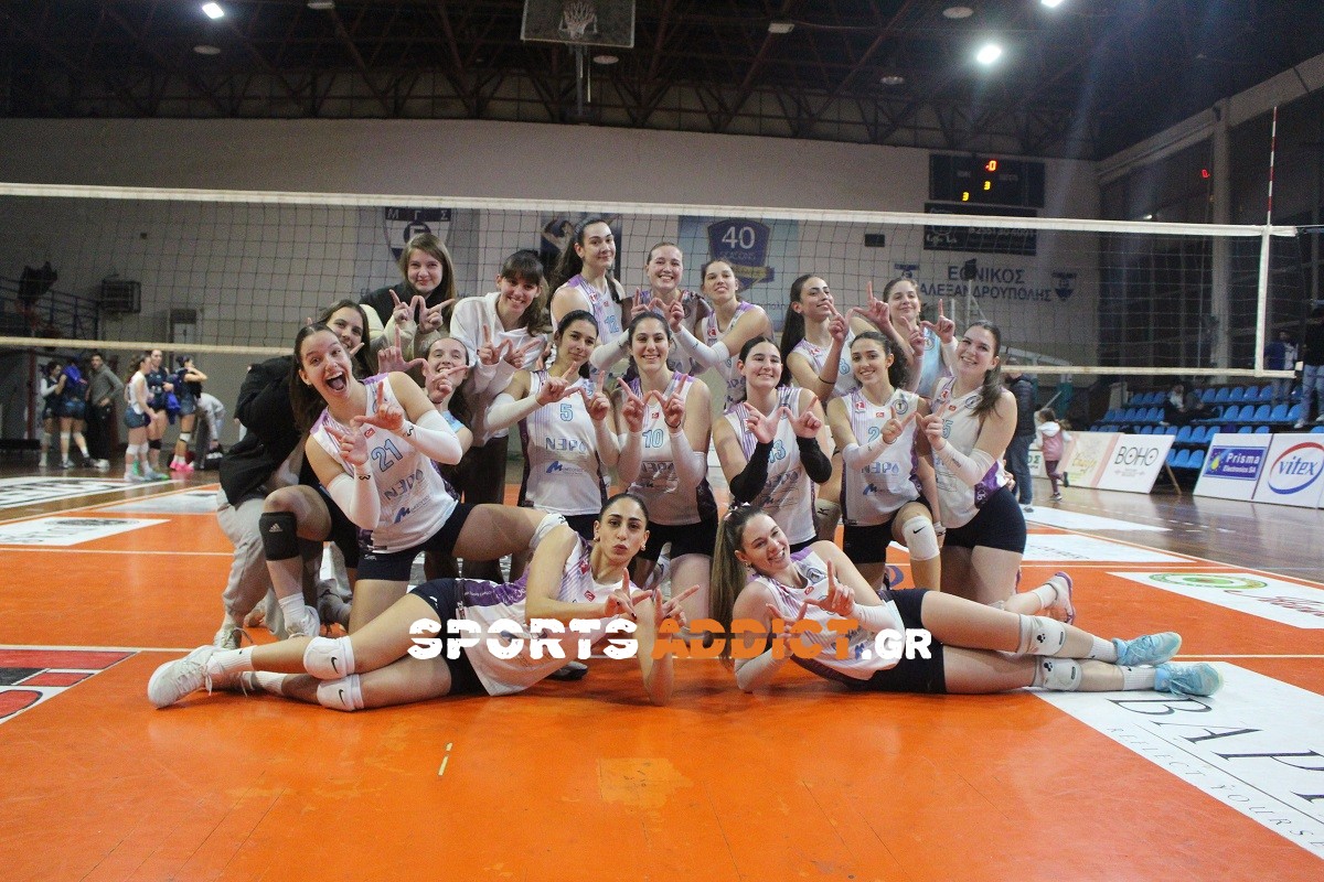 kiriarchise-sto-ntermpi-me-finika