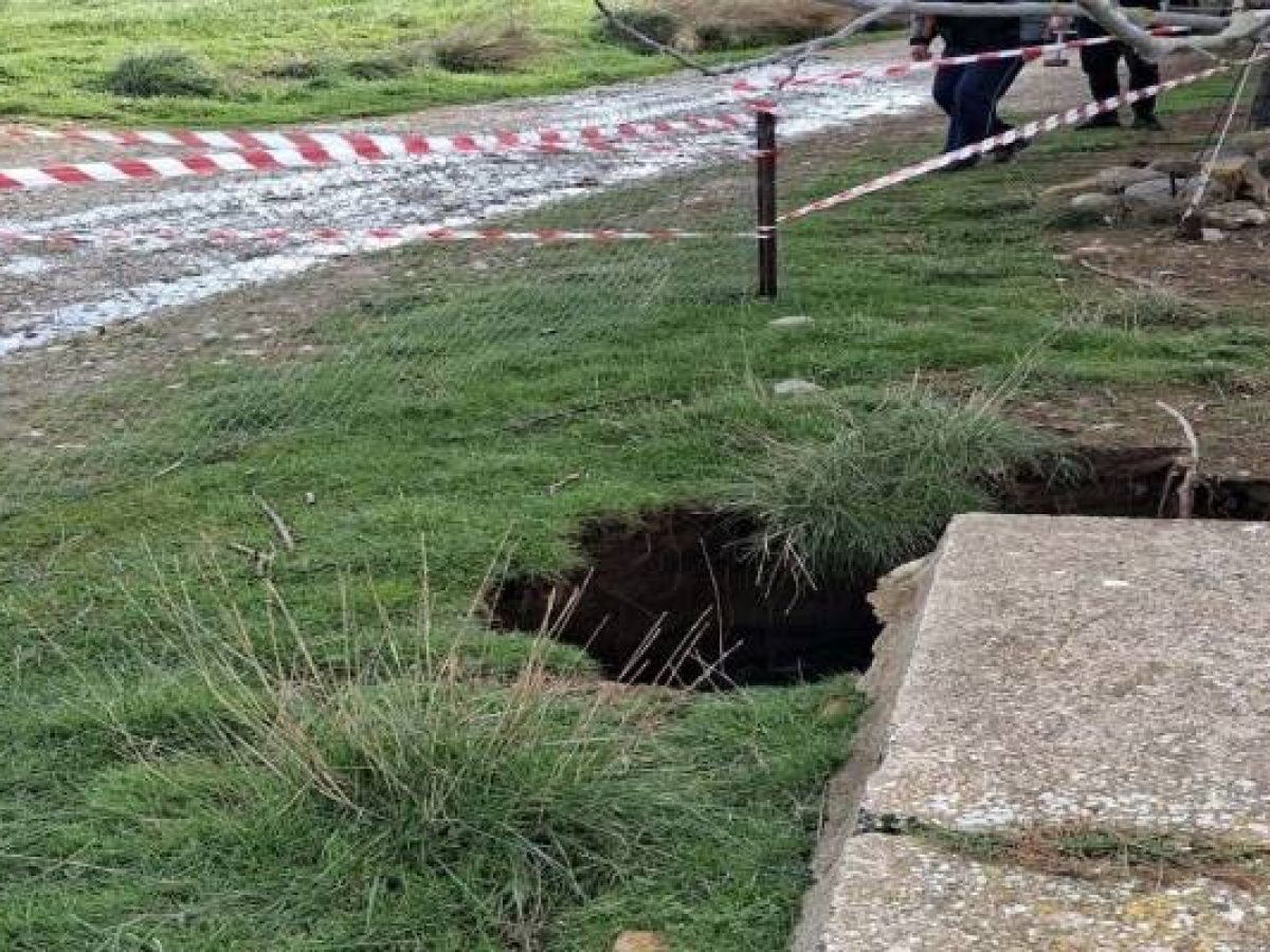 Κλειστός ο δρόμος Βάρος – Μπουρνιά λόγω καθίζησης στο «Γεράνι»