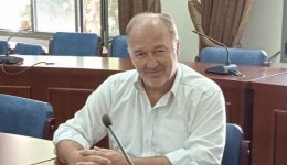 kostas-tolis-polles-omiotites-…mia