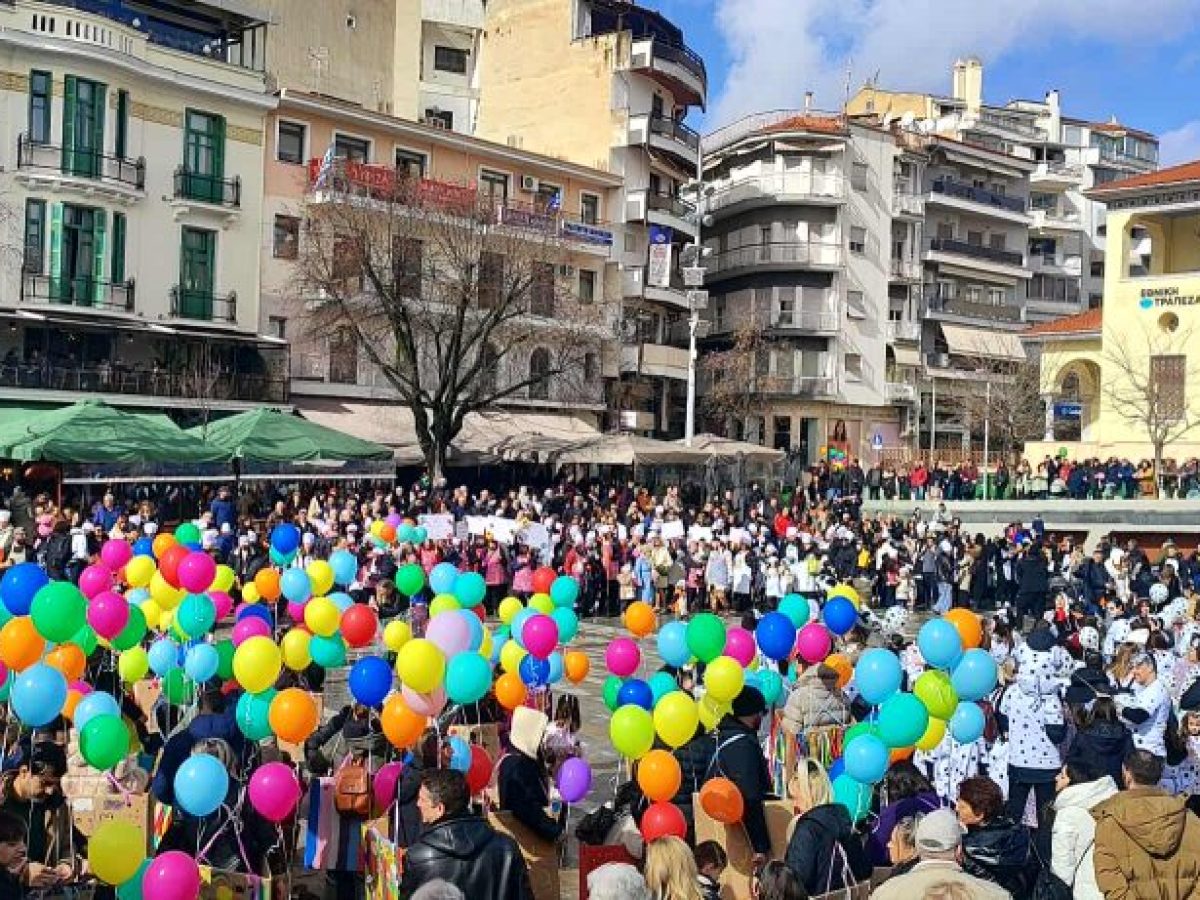 Κοζάνη: Τα παιδιά πρωταγωνιστές με τη μικρή Αποκριά και την είσοδο του καρνάβαλου