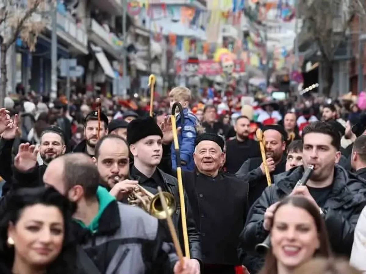 &Kappa;&omicron;&zeta;&alpha;&nu;ί&tau;&iota;&kappa;&eta; &Alpha;&pi;&omicron;&kappa;&rho;&iota;ά: &Eta; &chi;&alpha;&rho;ά &tau;&omicron;&upsilon; &pi;&alpha;&iota;&delta;&iota;&omicron;ύ&hellip;. &pi;&alpha;&rho;έ&lambda;&alpha;&sigma;&eta; &sigma;&tau;&eta;&nu; &Pi;&alpha;ύ&lambda;&omicron;&upsilon; &Mu;&epsilon;&lambda;ά