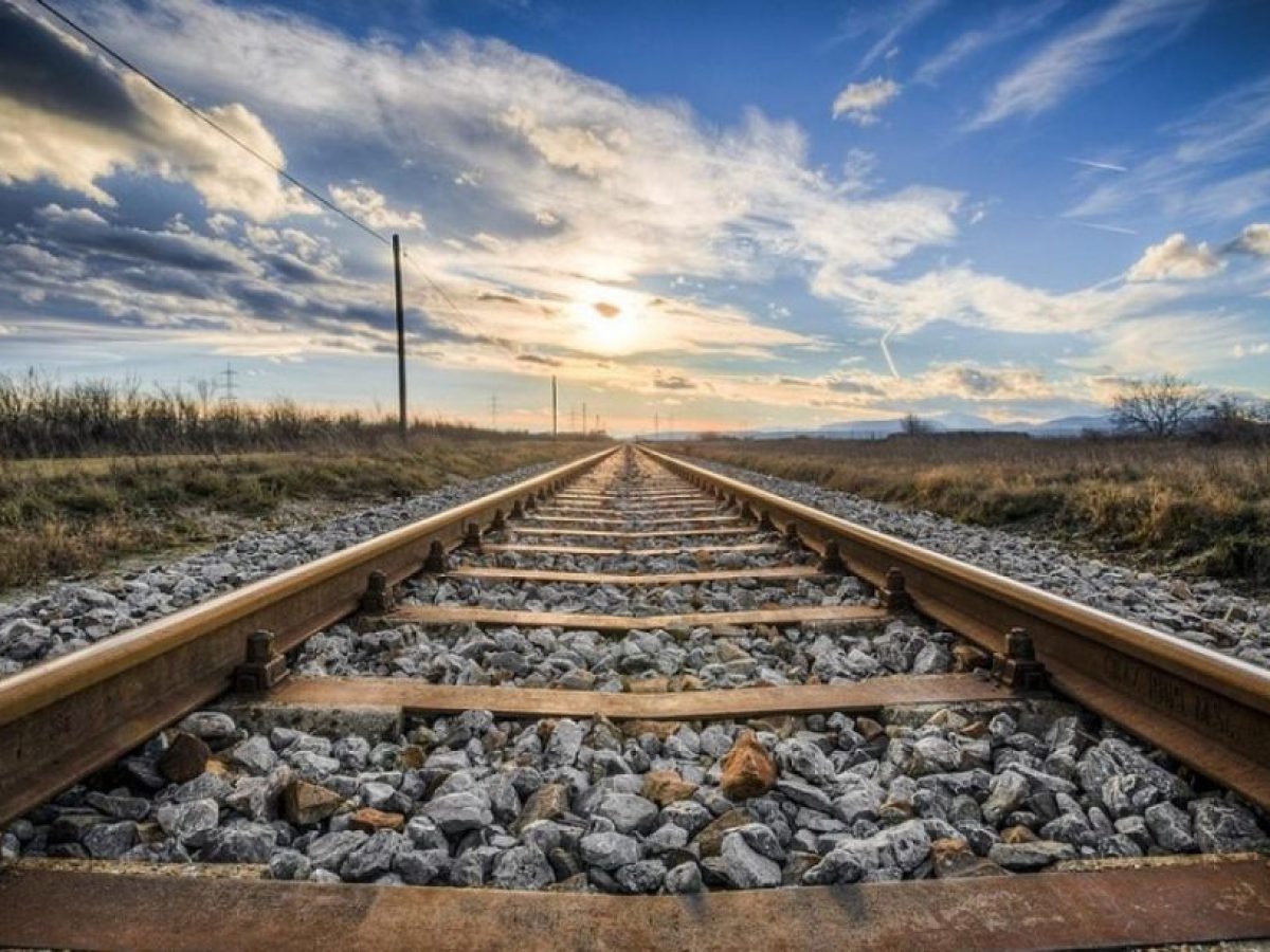 Κρήτη: Αντιπαραθέσεις για το Μέσο Σταθερής Τροχιάς στο νησί – Πιέσεις από τους Φορείς, άρνηση από το Υπουργείο