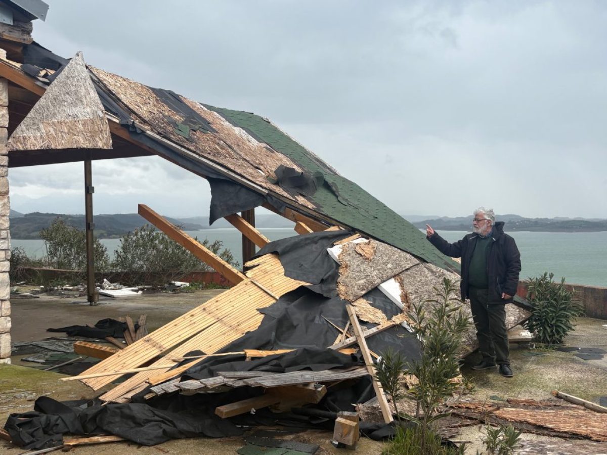 Λίμνη Πηνειού: Κατέρρευσε η στέγη στο αναψυκτήριο