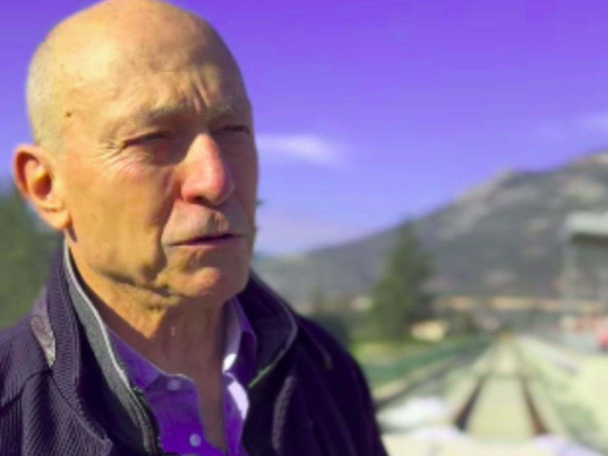 ΛΟΥΤΡΑΚΙ: Γ. Γκιώνης: “Ο προαστιακός προχωρά -Η ασφαλτόστρωση της οδού Παπανικολάου ξεκίνησε” (βίντεο)