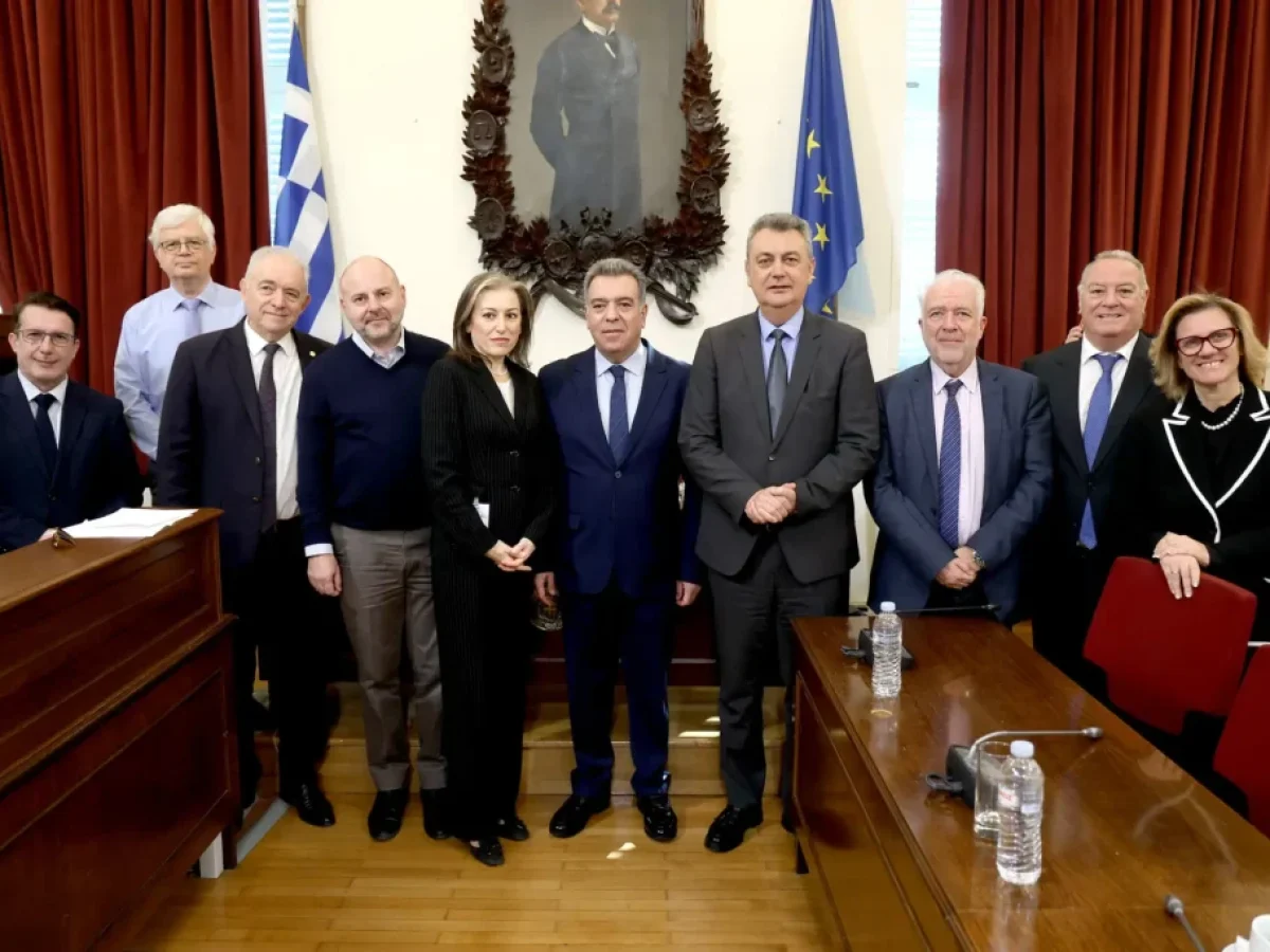 Μάνος Κόνσολας: «Πρόταση νόμου ετοιμάζει το ΤΕΕ για να απλοποιηθεί το πλαίσιο εκτέλεσης έργων για να αντιμετωπιστεί το πρόβλημα της διάβρωσης των ακτών»