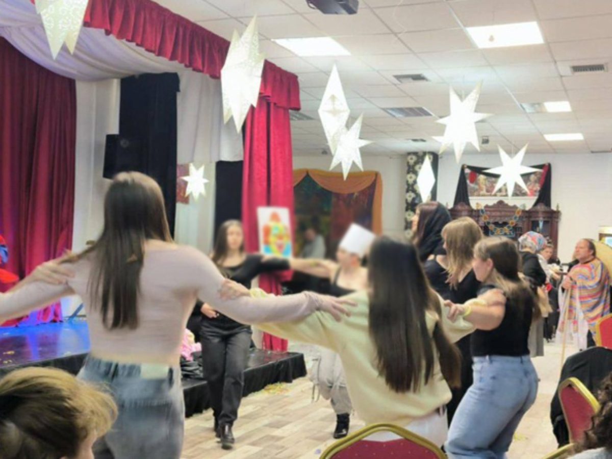 Μαραθώνας: Με πολύ κέφι το αποκριάτικο party του ΜΕΣΜΑ!