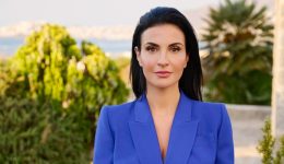 maria-polikreti-ena-zaketo-tou