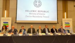 me-apoliti-epitichia-stefthike-stin