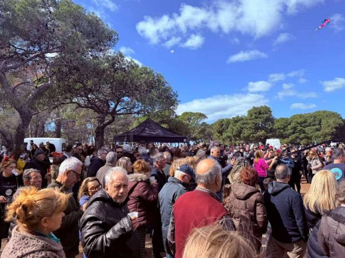 Με μεγάλη συμμετοχή δημοτών και επισκεπτών πραγματοποιήθηκαν τα Κούλουμα 2026 στον Δήμο Λαυρεωτικής