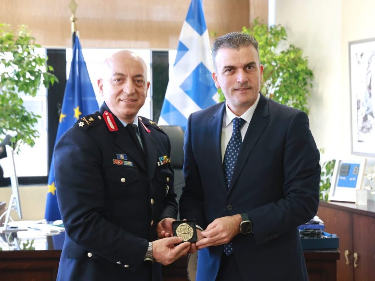 Με τον νέο Γενικό Περιφερειακό Αστυνομικό Διευθυντή Θεσσαλίας, Ταξίαρχο Γεώργιο Ντιζέ συναντήθηκε ο Δήμαρχος Λαρισαίων, Θανάσης Μαμάκος
