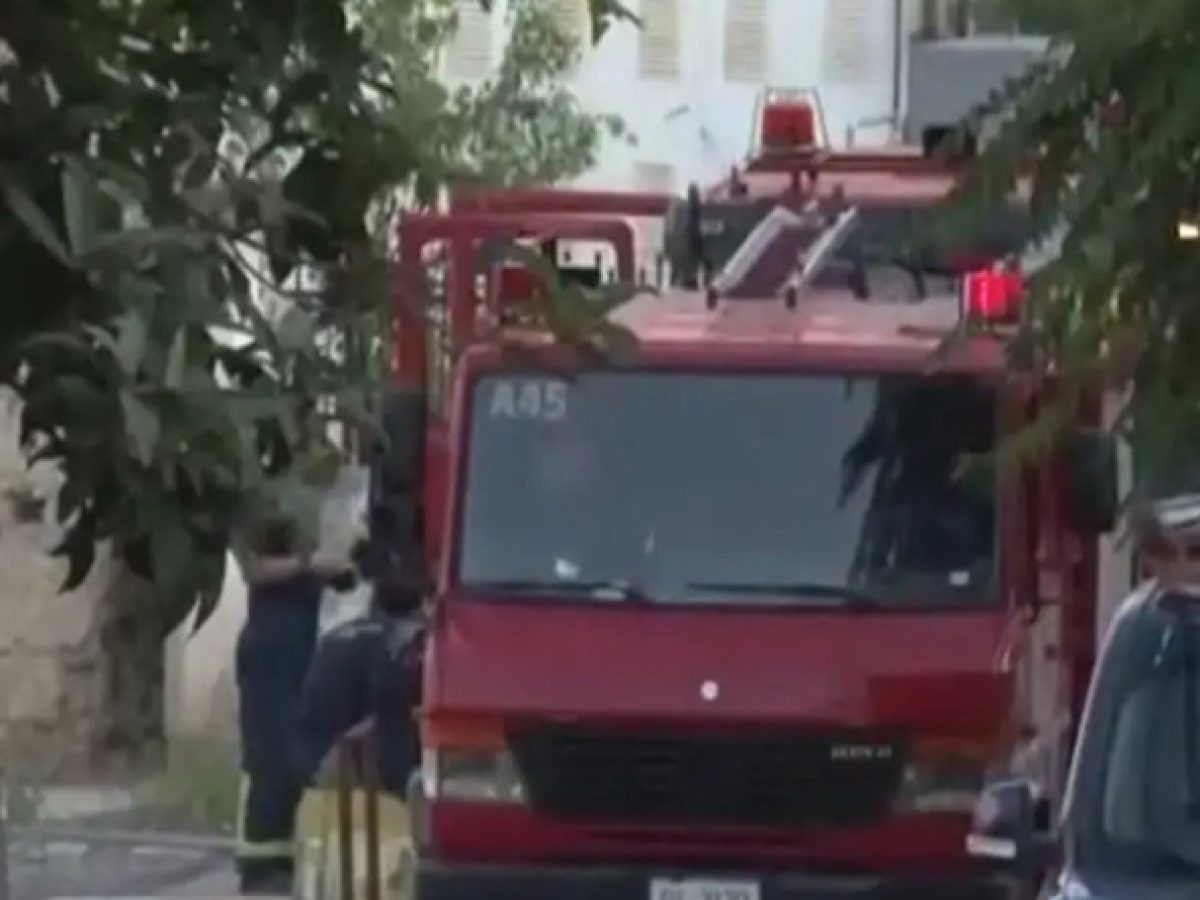 Μενίδι: Φωτιά σε διαμέρισμα – Κάηκε και ένα αυτοκίνητο!