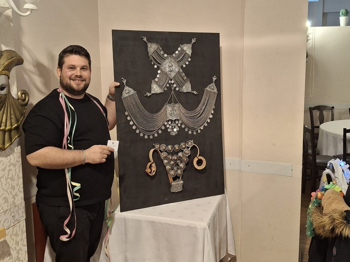 Μεσολόγγι: Ζωντάνια και αυθεντικό γλέντι στον αποκριάτικο χορό του Συλλόγου Πανηγυριστών «Ο Άη Συμιός»