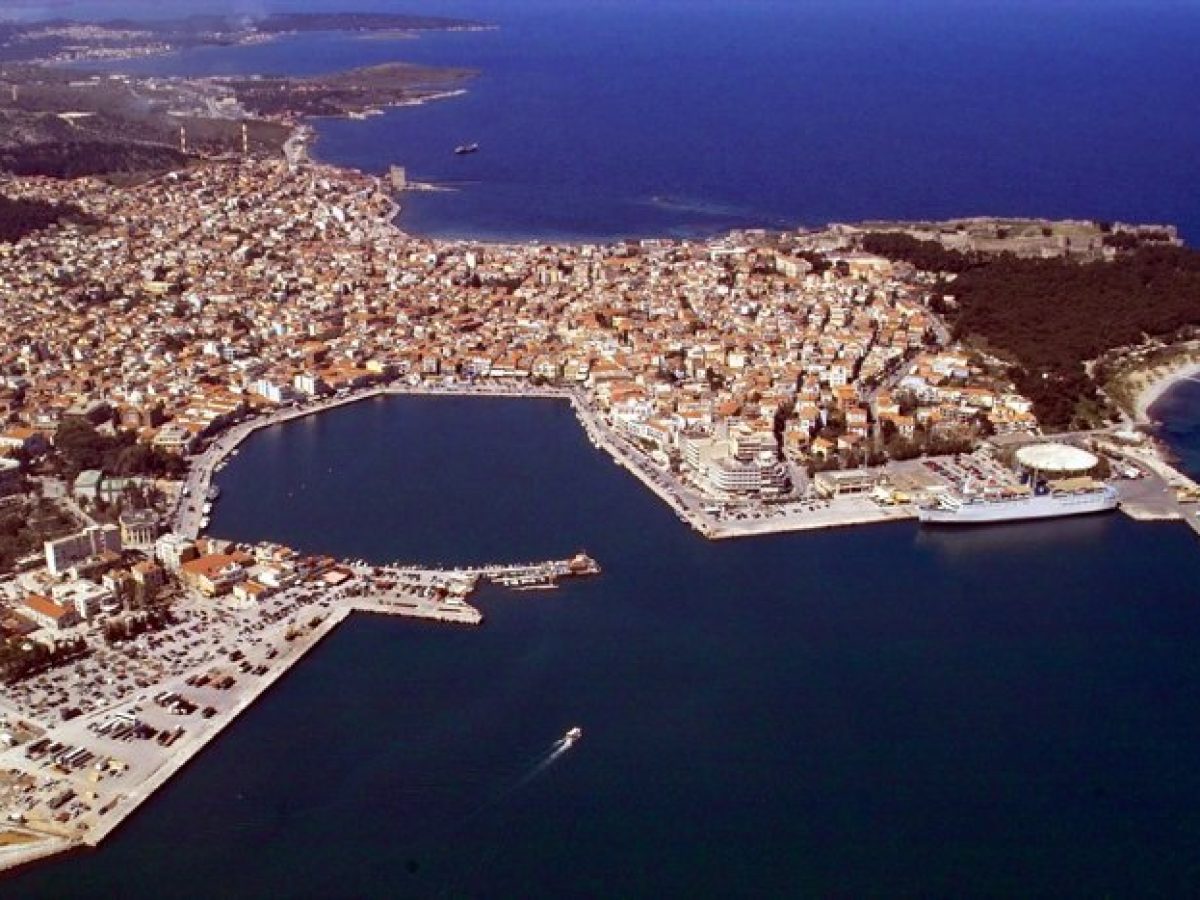 Μεθυσμένος οδηγός διέλυσε 4 μηχανάκια και τραυμάτισε 2 γυναίκες στο λιμάνι-Συνελήφθη