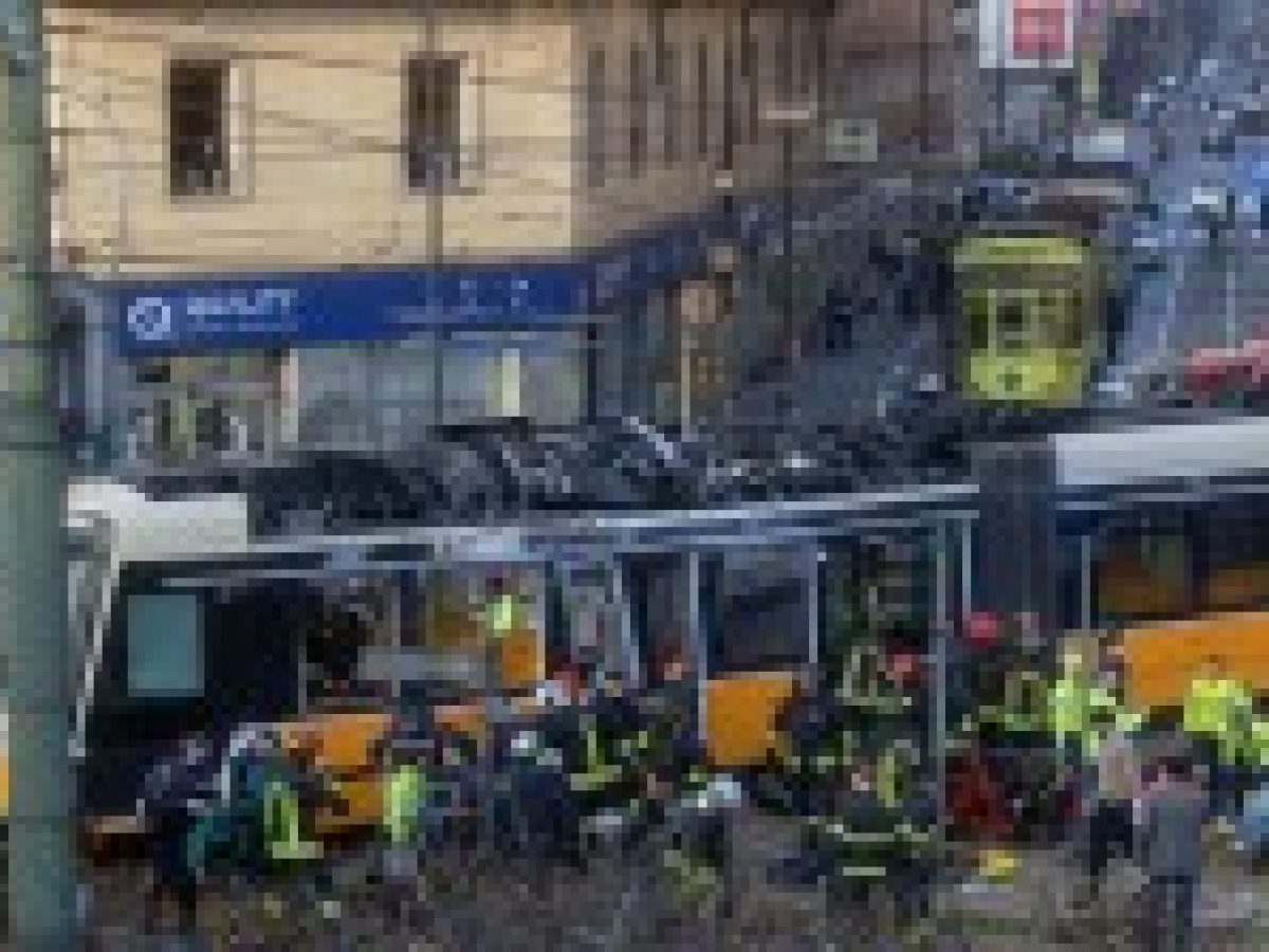 Μιλάνο: Δύο νεκροί και 39 τραυματίες από εκτροχιασμό τραμ στο κέντρο της πόλης