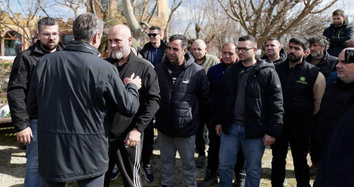 mitsotakis-se-agrotes-sas-exasfalisame-1