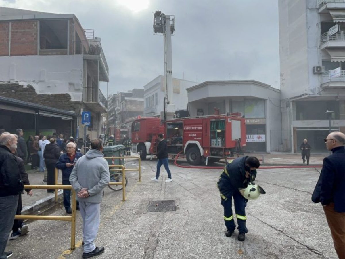 Μνήμες από τη μεγάλη φωτιά του 1999 ξυπνά η σημερινή φωτιά στο κέντρο του Αγρινίου