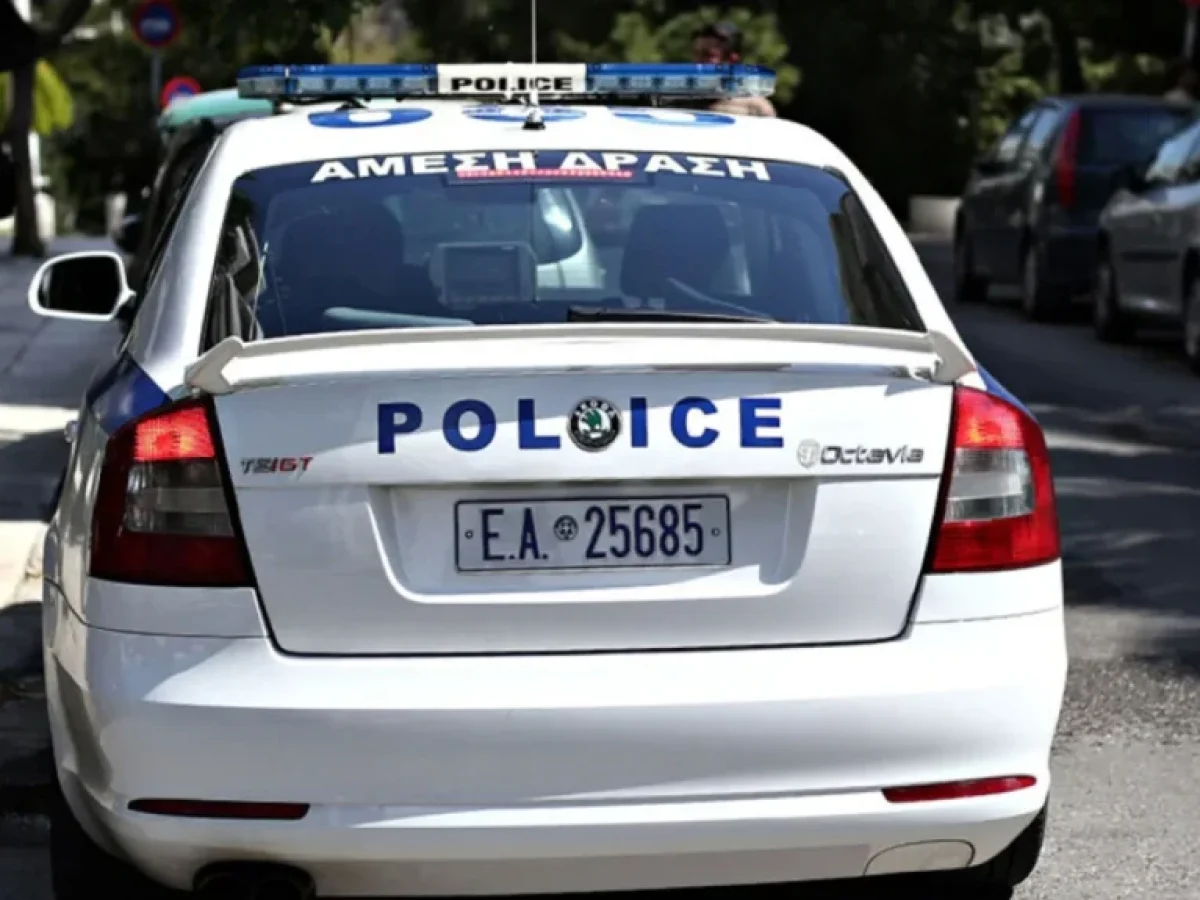 Ναύπακτος: Εξιχνιάστηκαν περισσότερες από 100 πλαστογραφίες που αφορούσαν μεταβιβάσεις οχημάτων