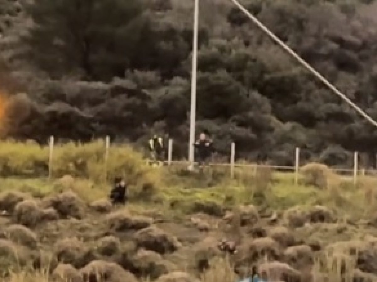 Ναύπακτος: Συναγερμός στην αερογέφυρα στη Μακύνεια – Άτομο που απειλούσε να πέσει παρελήφθη από το ΕΚΑΒ