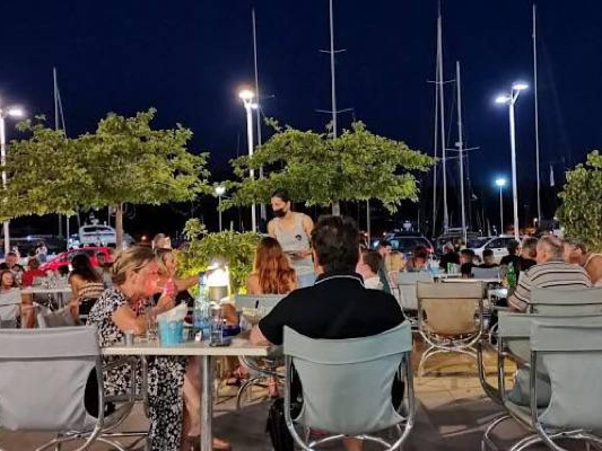 «Ναύτιλος» | Άνοιξε ξανά το αγαπημένο στέκι του λιμανιού!