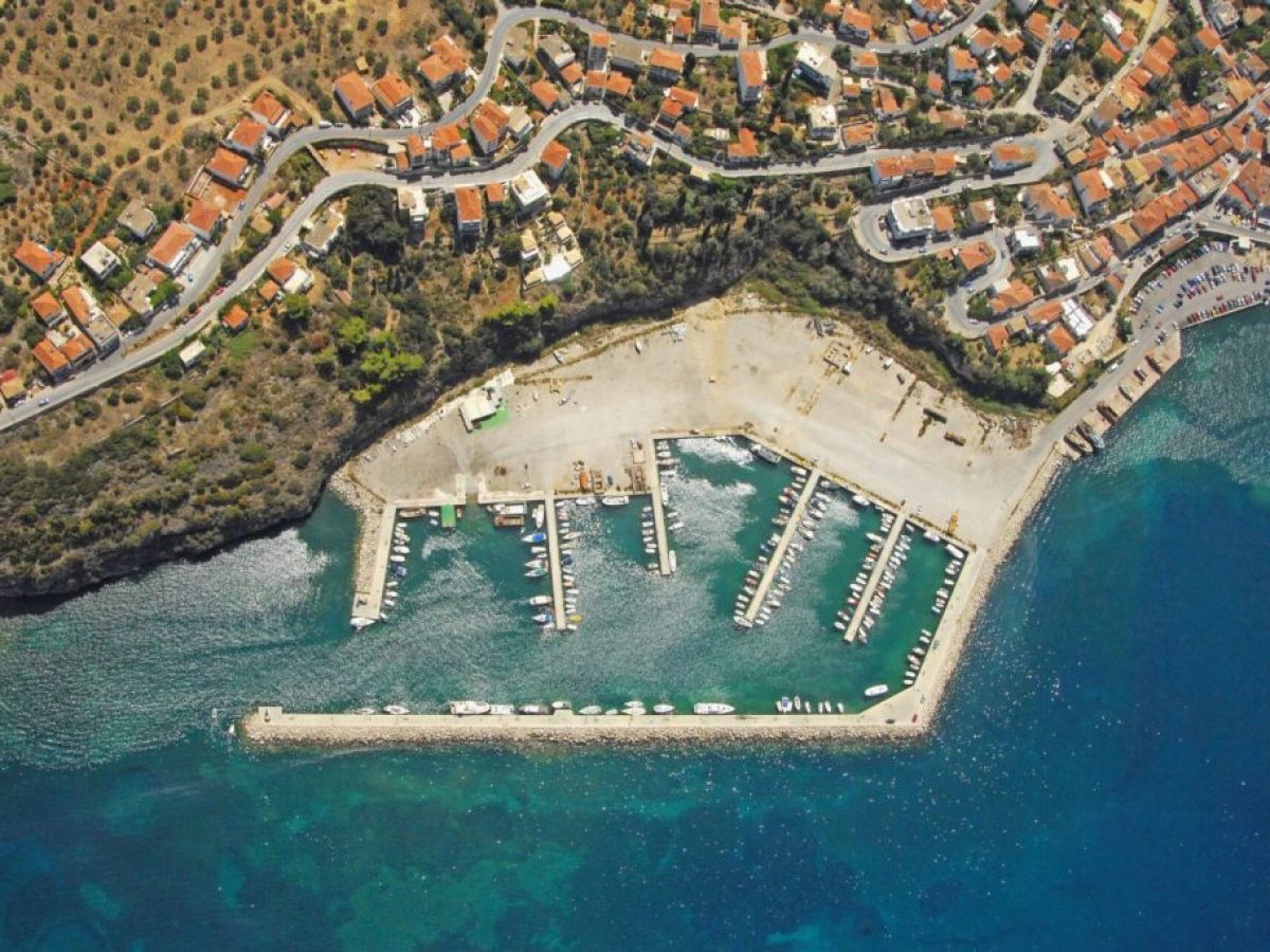 Νέα αγωγή από το Δήμο Πύλου-Νέστορος  για την πλατεία των Παλαιών Σφαγείων