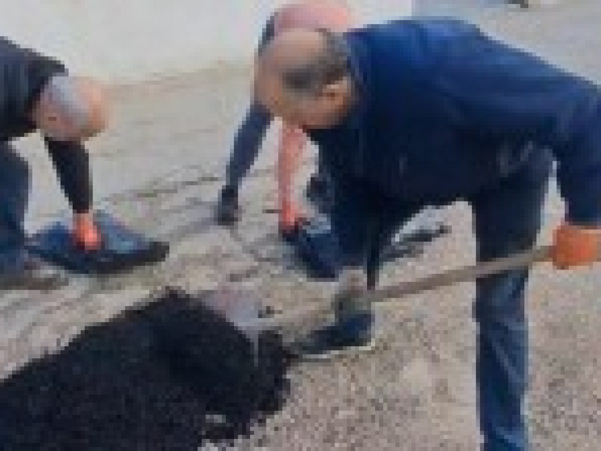 Νέο συνεργείο του Δήμου Λευκάδας για την αποκατάσταση λακκουβών και τομών