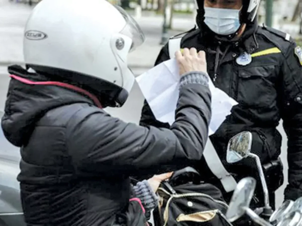Νέος ΚΟΚ: Πάνω από 1.040 παραβάσεις σε μία εβδομάδα για μη χρήση κράνους – 70 στη Δυτική Ελλάδα