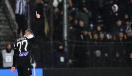 niki-foros-timis-sta-adikochamena-aetopoula