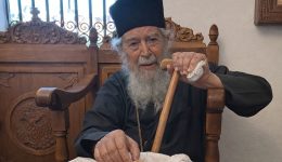 nikitas-tsampalakis-i-patmos-apochereta