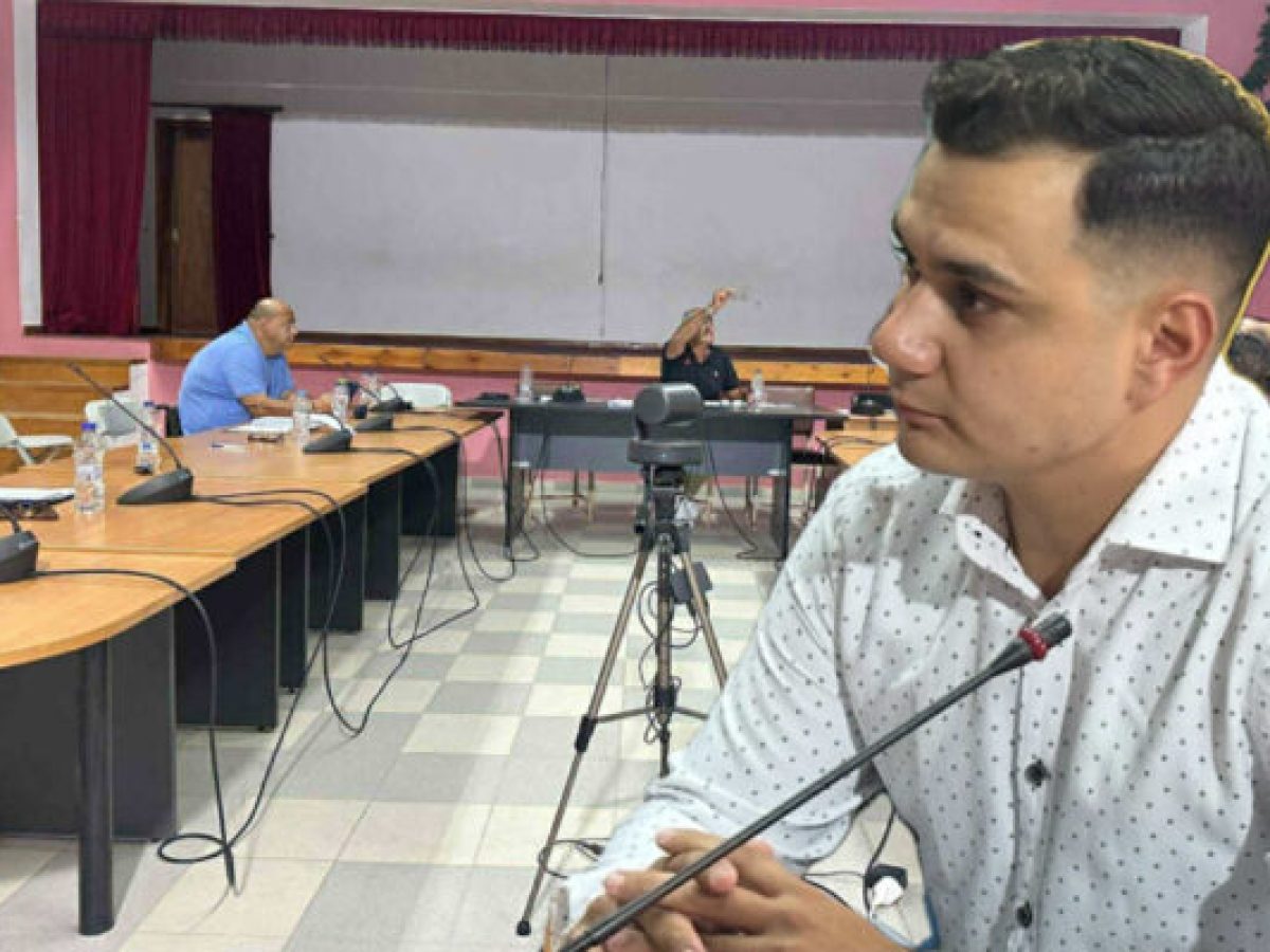 Νίκος Σπύρου: Ερώτημα για την παράνομη χρήση δημοτικών οχημάτων στη συνεδρίαση λογοδοσίας του Δήμου Λέρου