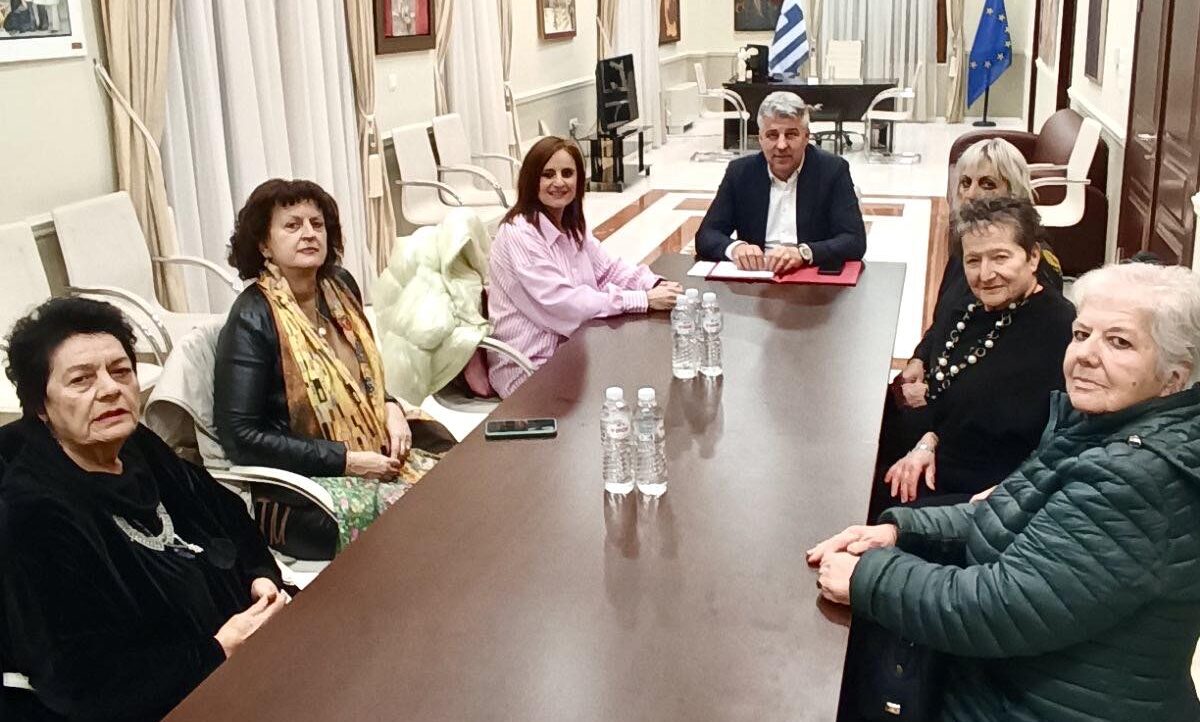 o-christodoulos-topsidis-sinantithike-me