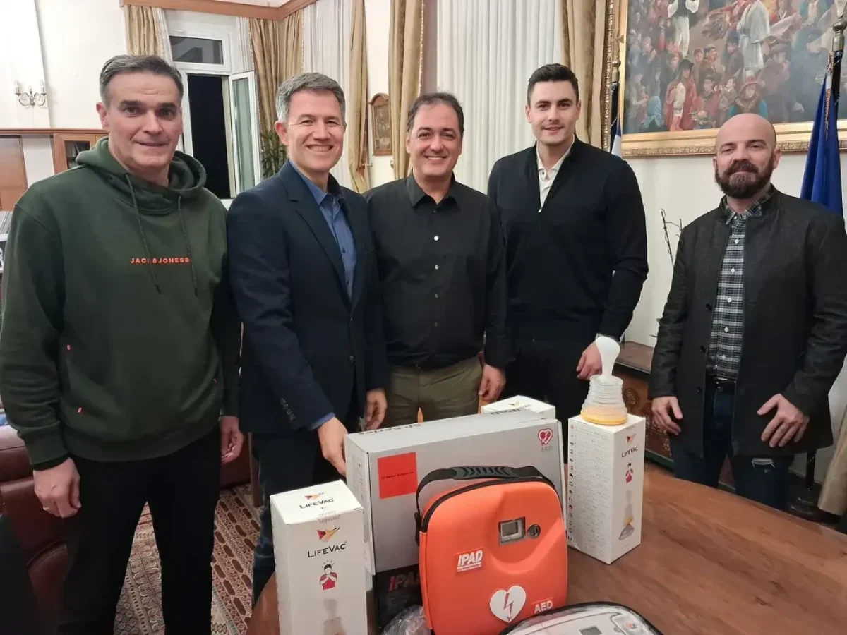 Ο Δήμος Κοζάνης παρέλαβε 44 αυτόματους απινιδωτές για δημόσιους χώρους