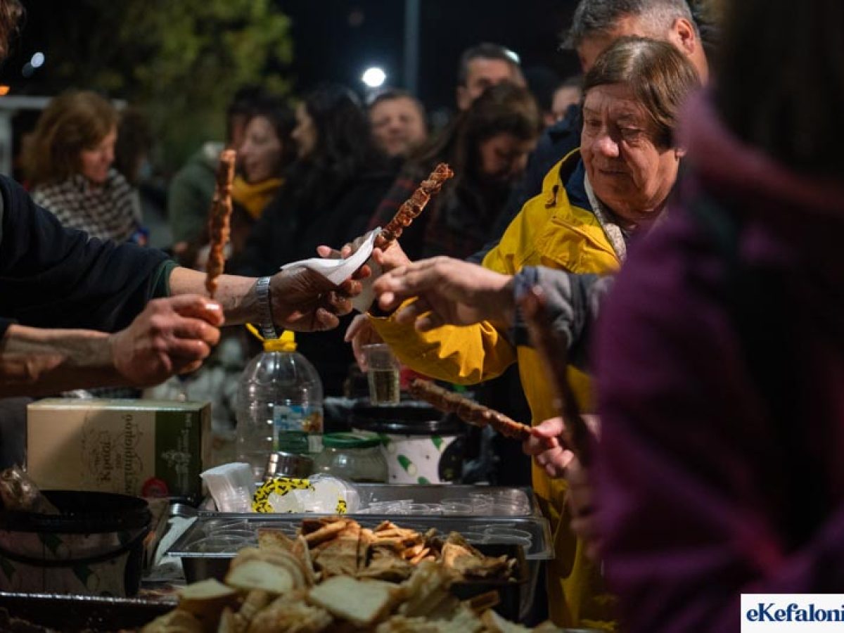 Ο Δήμος Αργοστολίου γιορτάζει την Τσικνοπέμπτη στην Πλατεία Βαλλιάνου