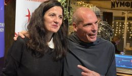 o-gianis-varoufakis-sti-larisa